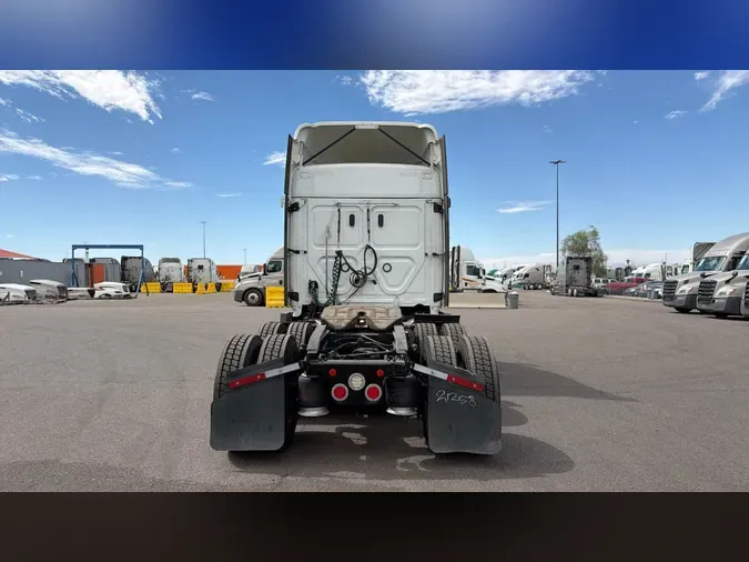 2022 Freightliner Cascadia 1262867c6b5b418ae400a9b5e7a2ca6c125