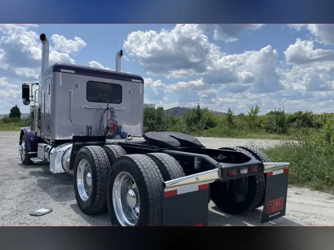 2019 Peterbilt 389