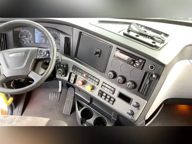 2022 Freightliner Cascadia 126286a0cd3816f00499ee09515960a5316