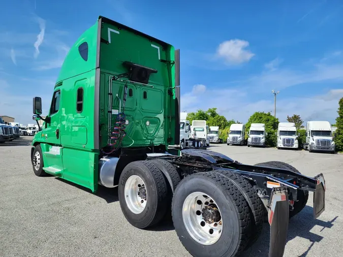 2020 FREIGHTLINER/MERCEDES CASCADIA 125