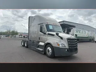 2025 Freightliner Cascadia 126