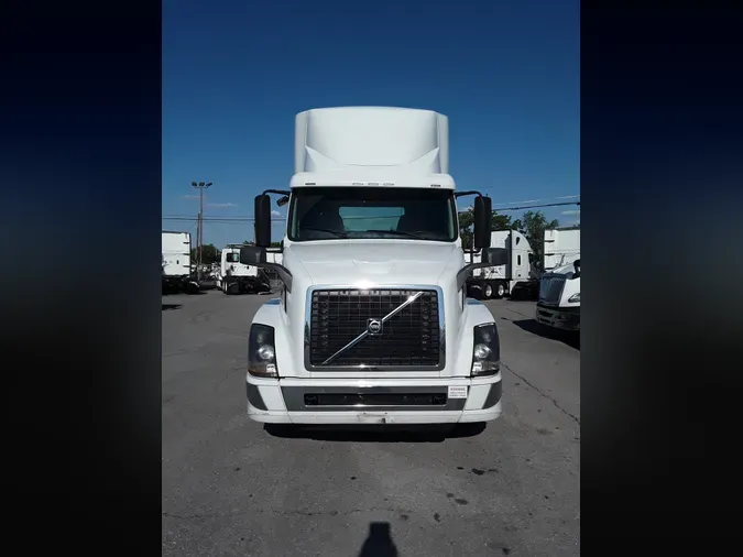 2018 VOLVO VNL64TRACTOR