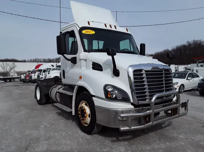 2017 FREIGHTLINER/MERCEDES CASCADIA 113