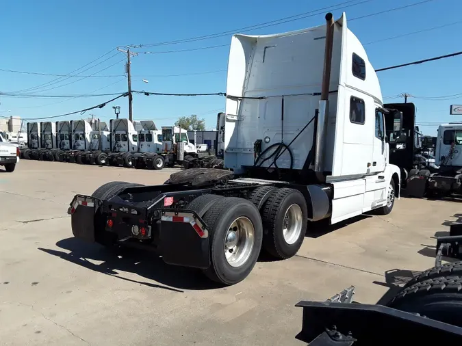 2018 VOLVO VNL64T-780