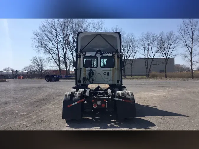 2020 Freightliner Cascadia 126