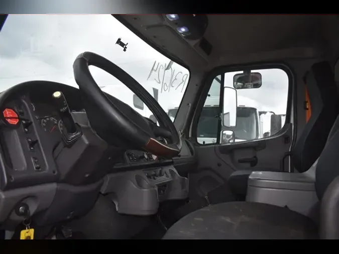 2014 FREIGHTLINER BUSINESS CLASS M2 106