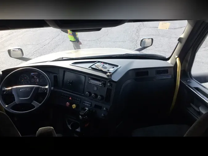 2024 Freightliner Cascadia 126