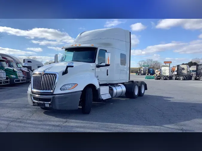 2020 International LT2881d571805c2b26a3a3276015dd4adf