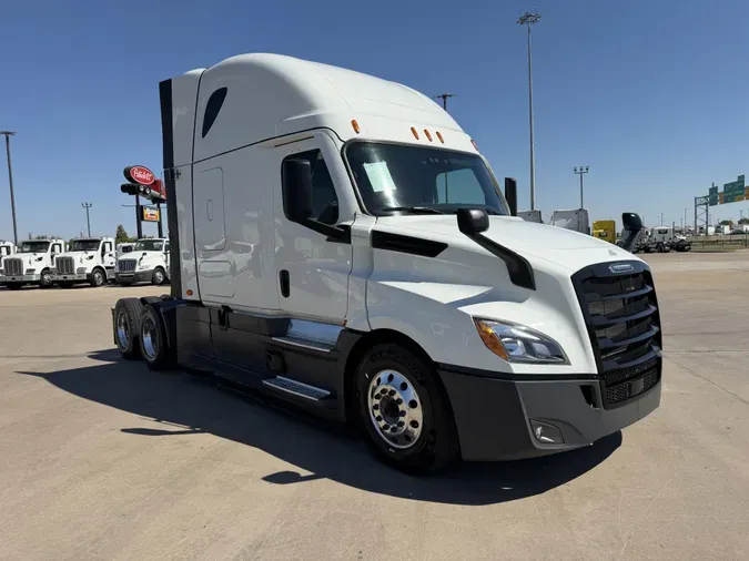 2021 Freightliner Cascadia