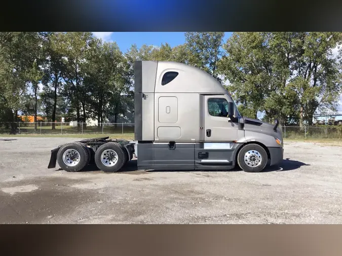 2024 Freightliner Cascadia 126