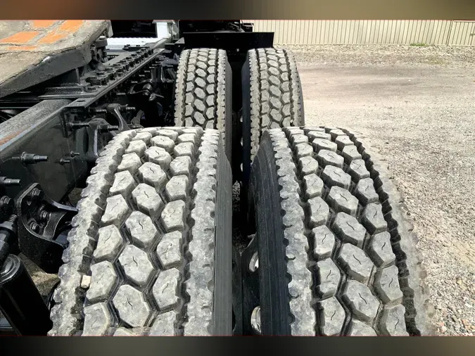 2022 INT LT625 6x4