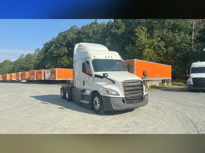 2021 Freightliner Cascadia 1262888ff1ba36684e03794e60bffbe5ce2