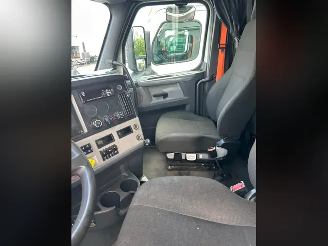 2021 FREIGHTLINER/MERCEDES NEW CASCADIA PX12664288c6025d53e7cb9e4f729eda3b8d9da