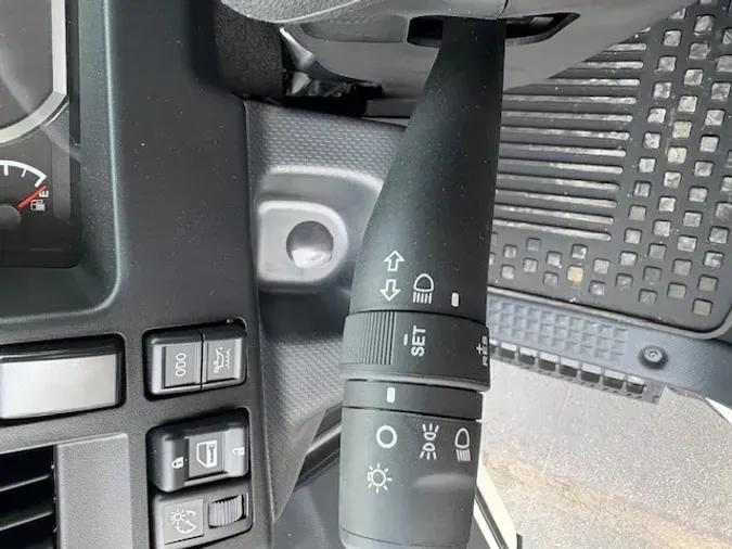 2024 ISUZU DIESEL NPR XD