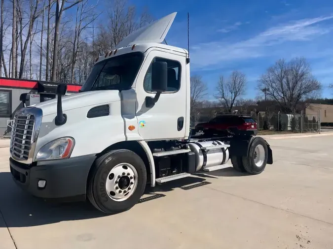 2019 FREIGHTLINER/MERCEDES CASCADIA 1132890ed8c4079ed7db55ae54f4c5ecfa4