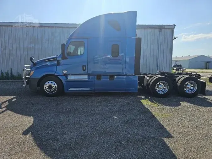 2019 FREIGHTLINER CASCADIA 126
