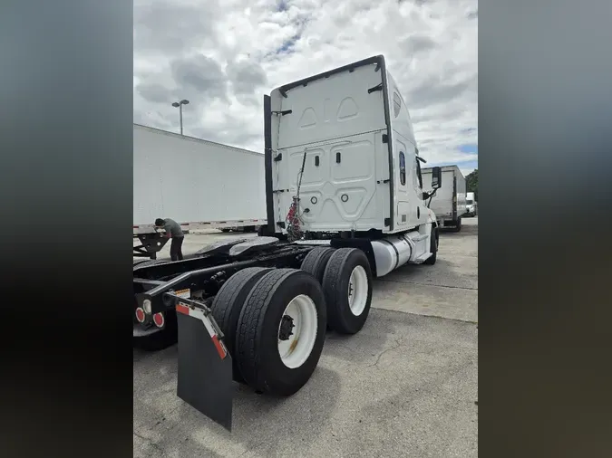 2019 FREIGHTLINER/MERCEDES CASCADIA 125