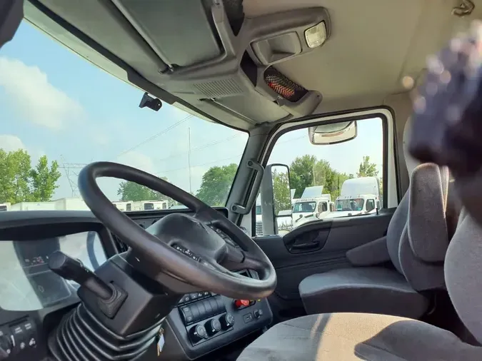 2019 NAVISTAR INTERNATIONAL LT625 DAYCAB T/A