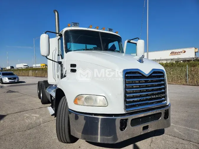 2018 MACK CXU613