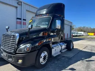 2017 FREIGHTLINER/MERCEDES CASCADIA 125