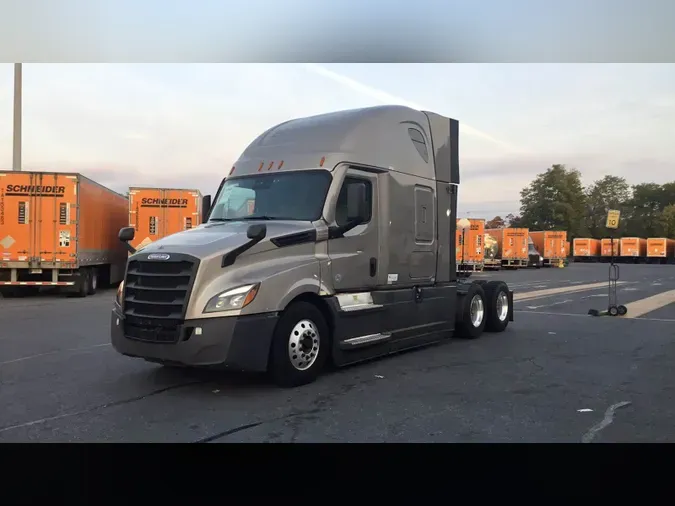 2022 Freightliner Cascadia 126