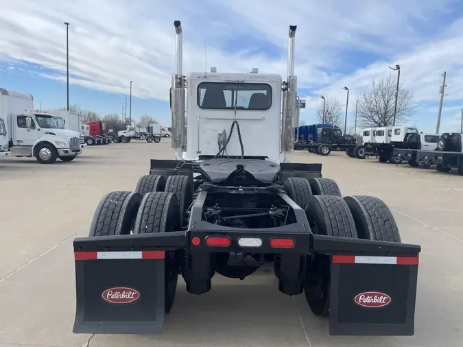 2019 Peterbilt 389