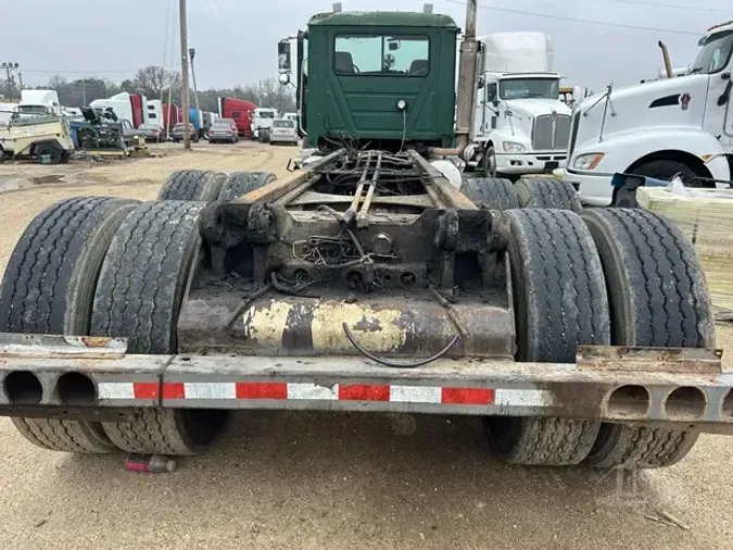 2004 MACK GRANITE CV713