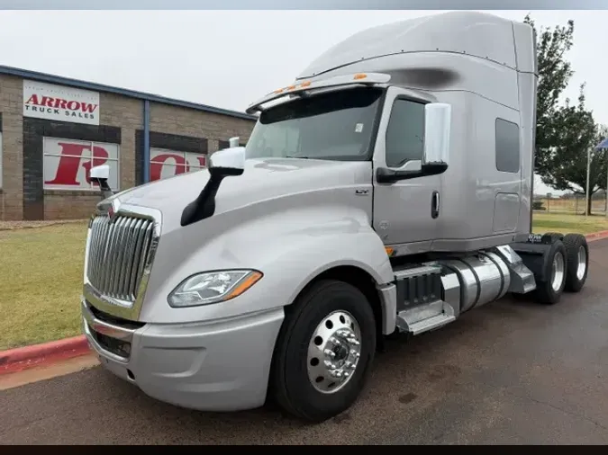 2021 INTERNATIONAL LT