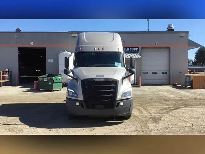 2021 Freightliner Cascadia 126