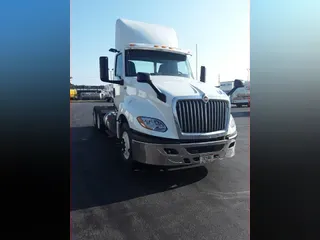 2019 NAVISTAR INTERNATIONAL LT625 DAYCAB T/A