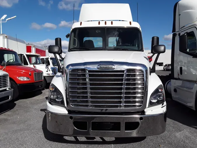 2018 FREIGHTLINER/MERCEDES CASCADIA 125