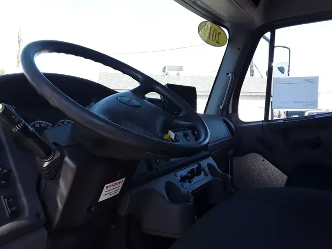 2019 FREIGHTLINER/MERCEDES M2 106