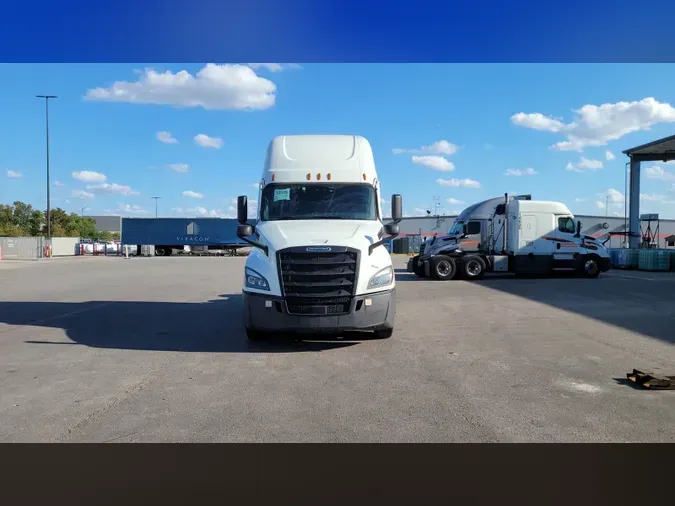 2022 Freightliner Cascadia 126
