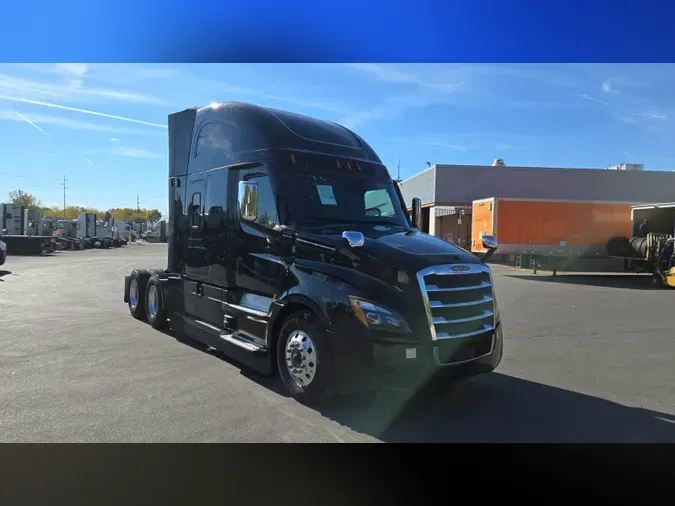 2021 Freightliner Cascadia 12628a6d89f2fcd50065eb6f768d058b3e3