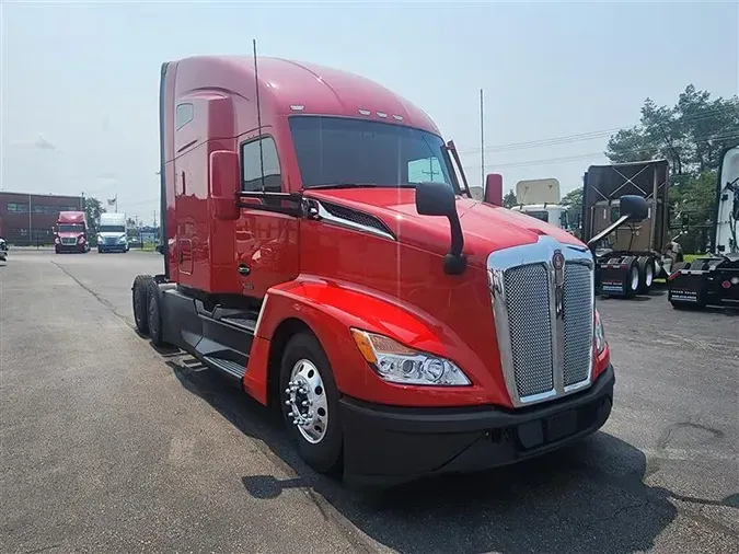 2023 KENWORTH T680