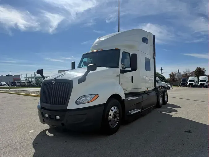 2022 International LT625