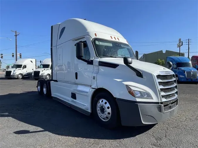 2020 FREIGHTLINER CA126