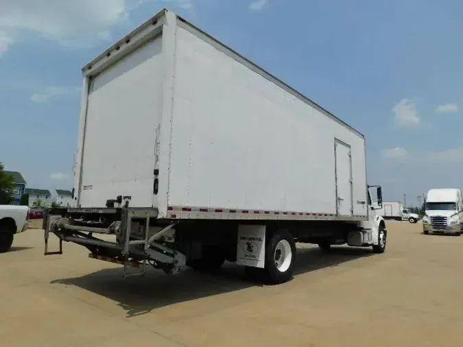 2018 Freightliner M2 106