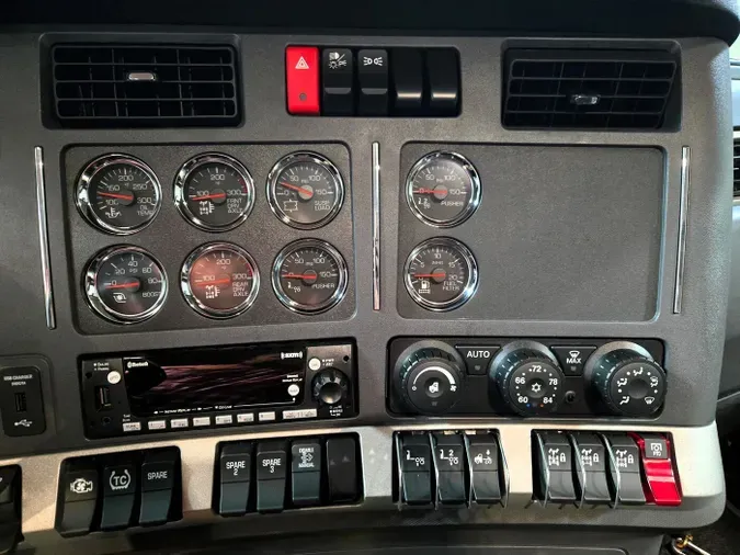 2026 Kenworth T880 Short Hood