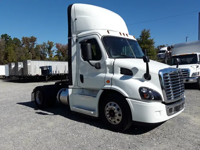 2018 FREIGHTLINER/MERCEDES CASCADIA 113