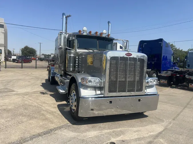 2021 Peterbilt 389