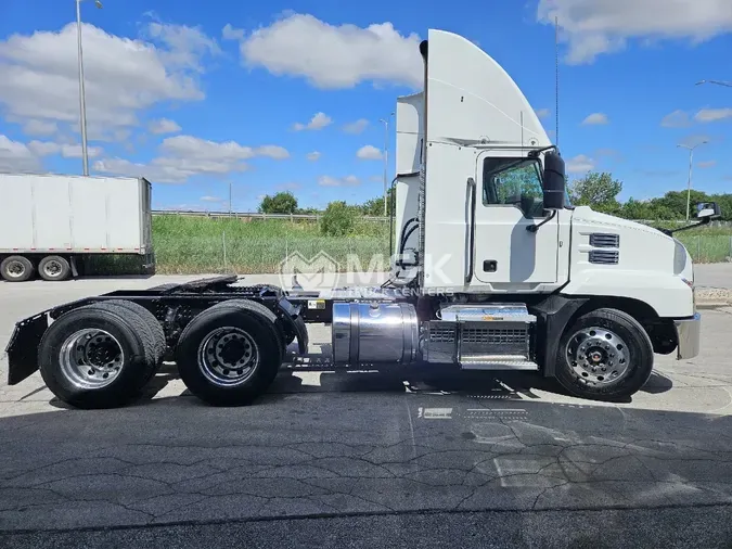 2020 MACK AN64T