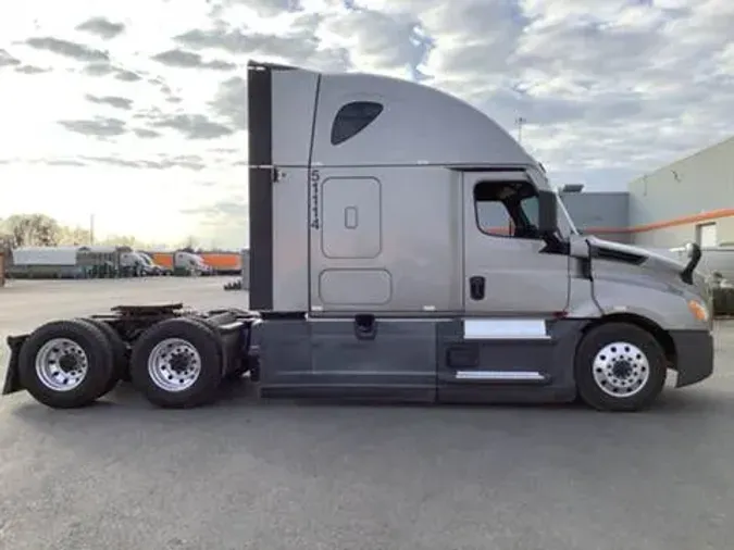 2020 Freightliner Cascadia