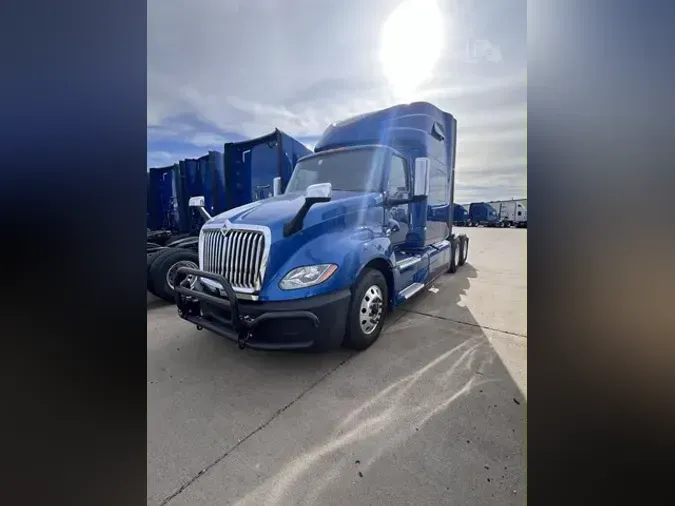 2022 INTERNATIONAL LT