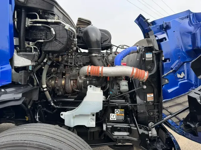 2023 PETERBILT 579