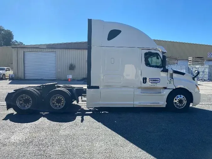 2020 Freightliner T12664ST