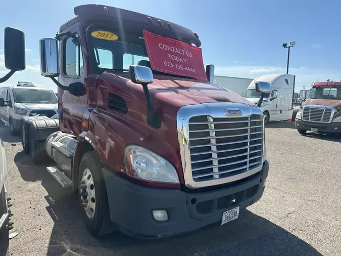 2017 FREIGHTLINER/MERCEDES CASCADIA 113