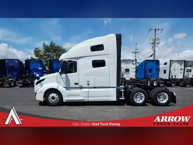 2022 VOLVO VNL760