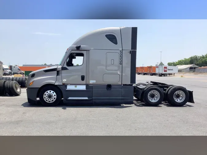 2022 Freightliner Cascadia