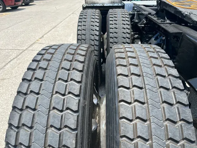 2022 Kenworth T680
